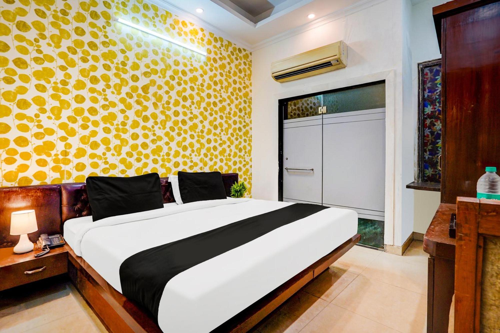 Hotel Collection O Sector 5 Ghaziabad Exterior foto